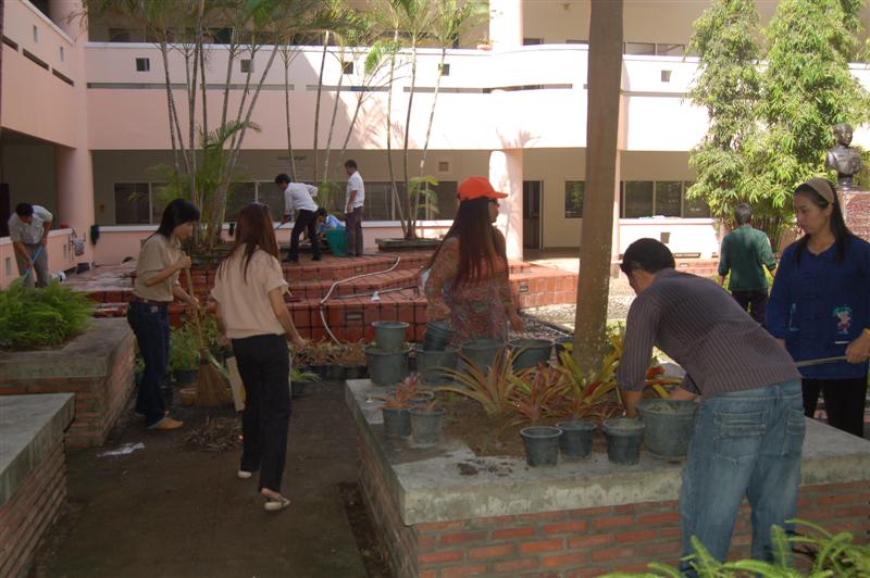 ../Picture/2552/DSC_0033 (Medium)(2).JPG